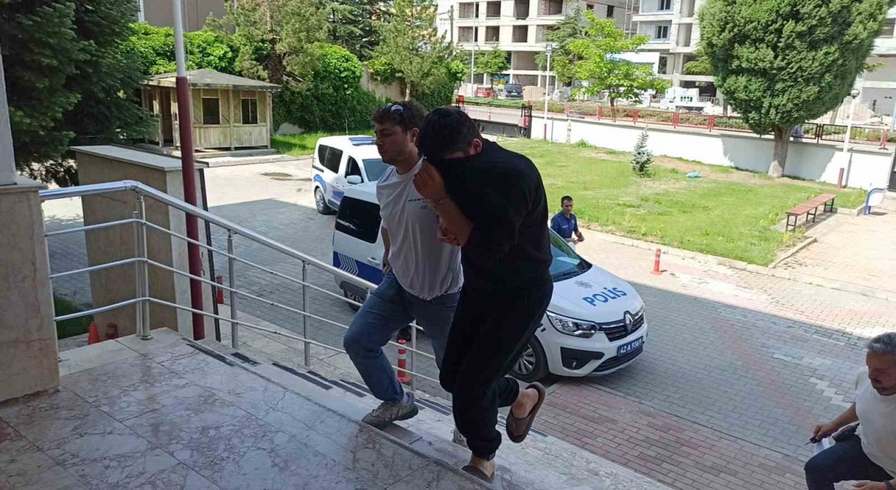 Konyada alkol aldığı arkadaşını öldüren şüpheli tutuklandı