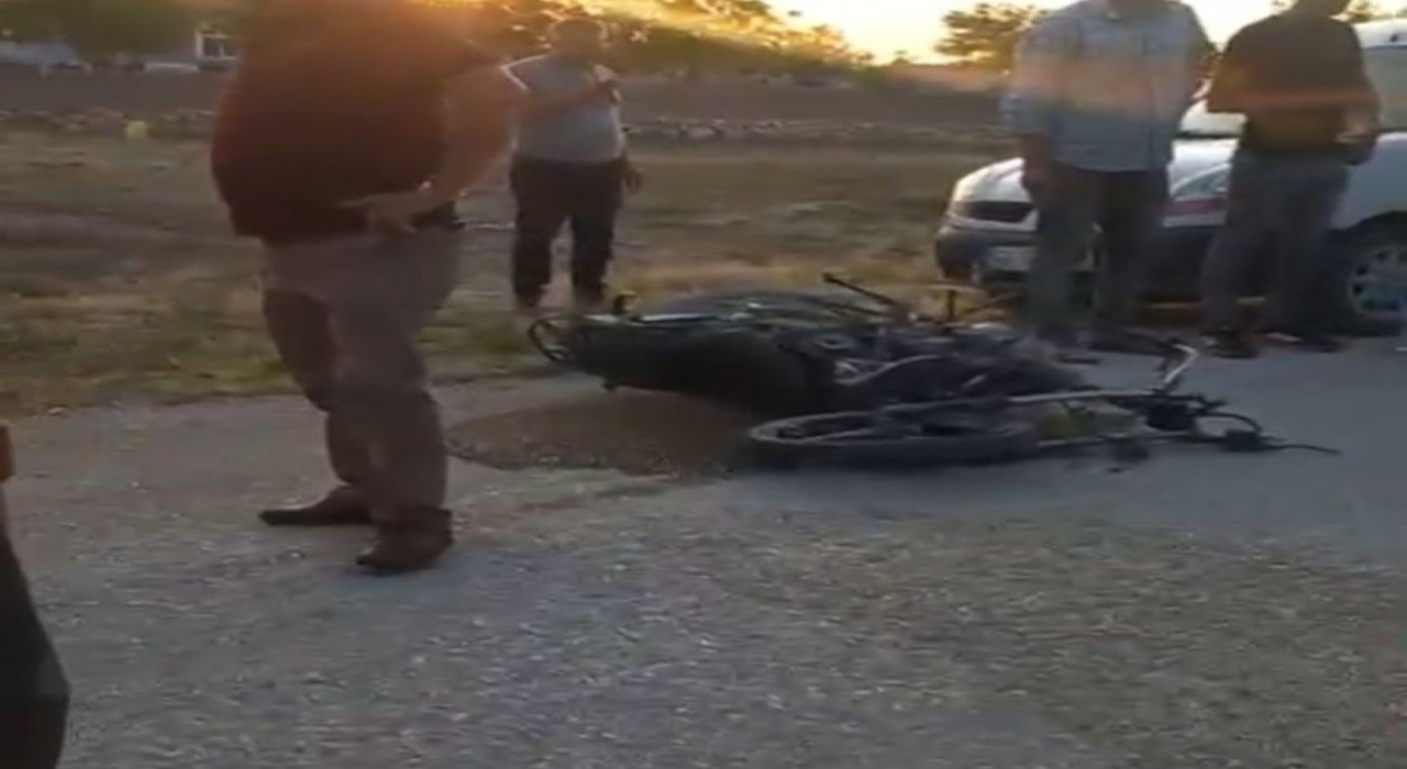 Konyada motosiklet ile otomobil çarpıştı: 2 kardeş hayatını kaybetti