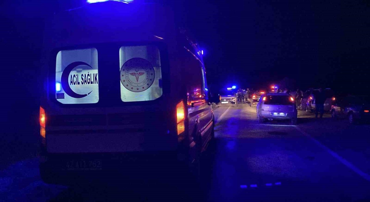 Konyada motosiklet şarampole devrildi: 1 ölü, 1 yaralı