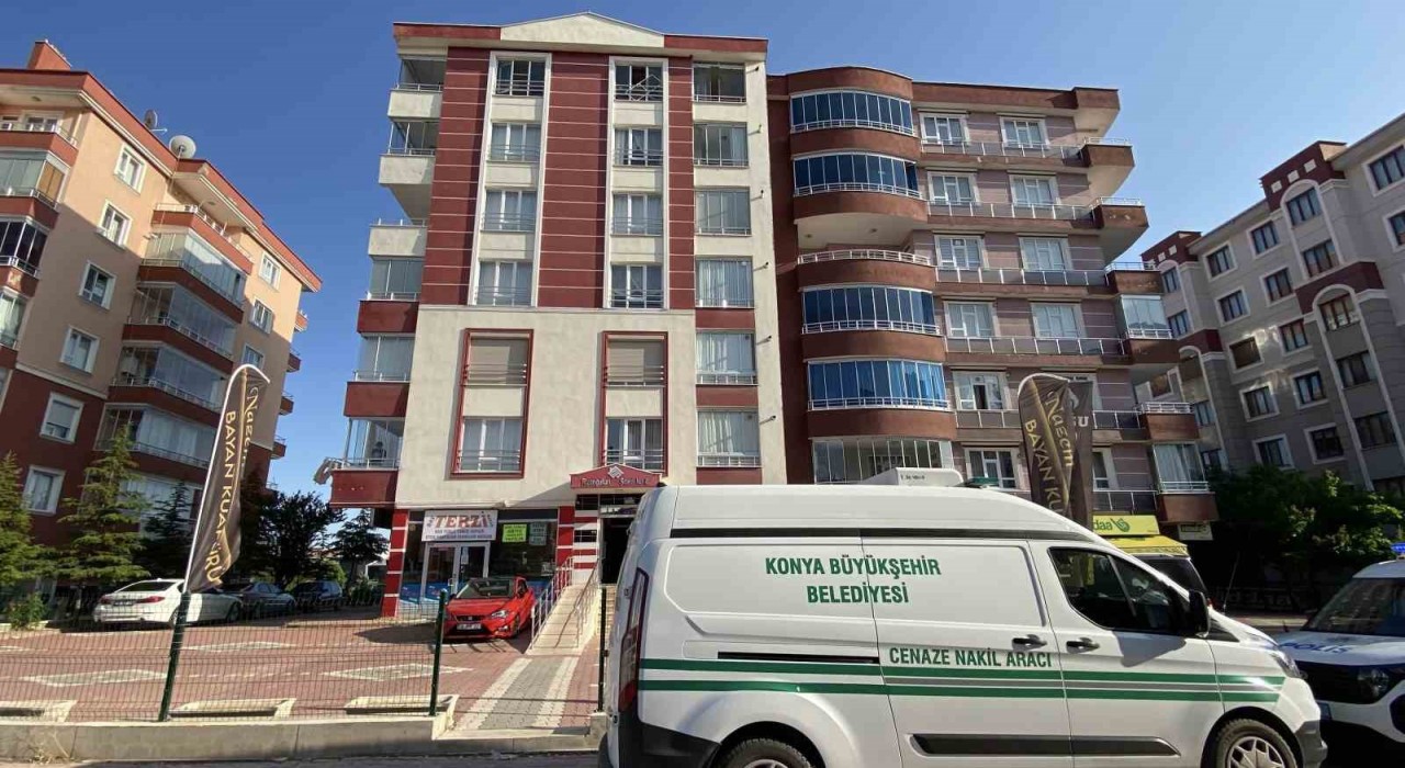 Konyada yalnız yaşayan adam evinde ölü bulundu