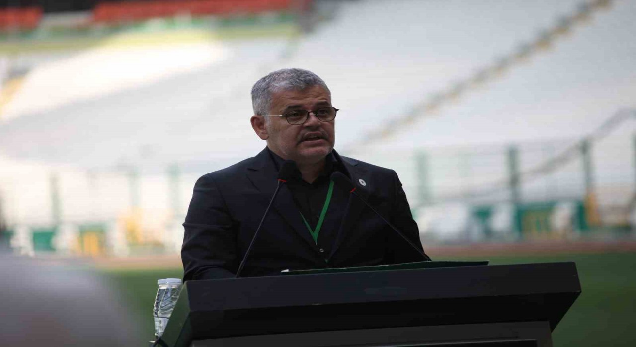 Konyasporda yeni başkan Ömer Atiker oldu