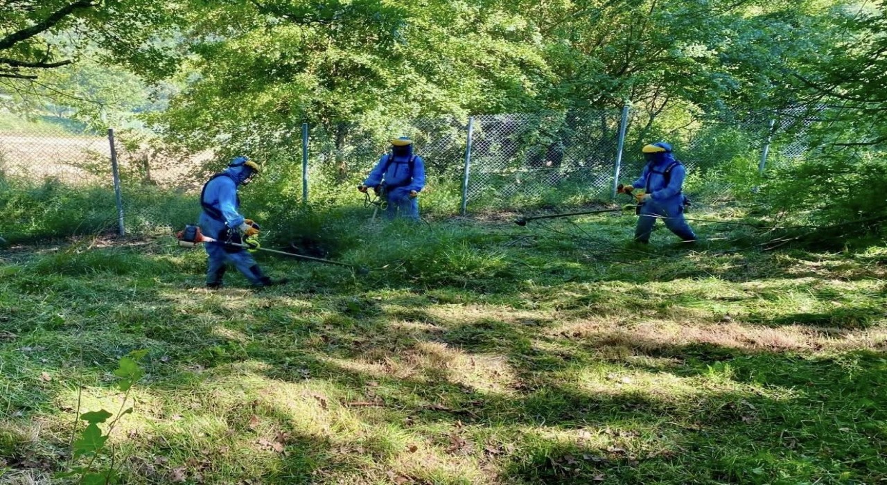 Körfezde mezarlıkları bayrama hazır