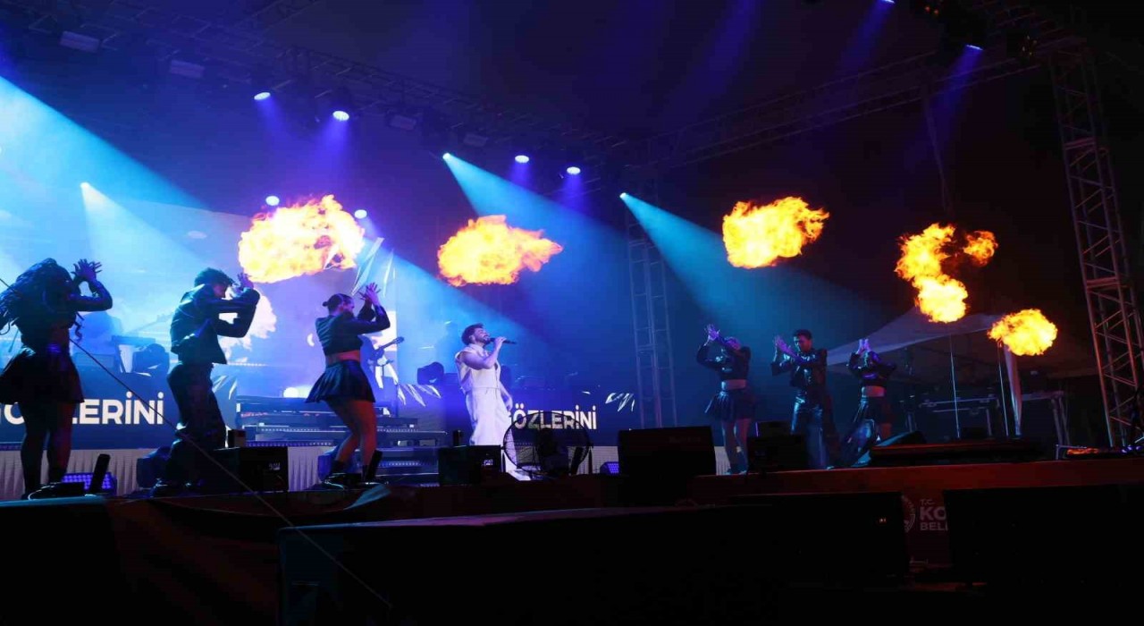 Kozanın kurtuluşunun 105nci yılında gençler Sefo konseriyle coştu