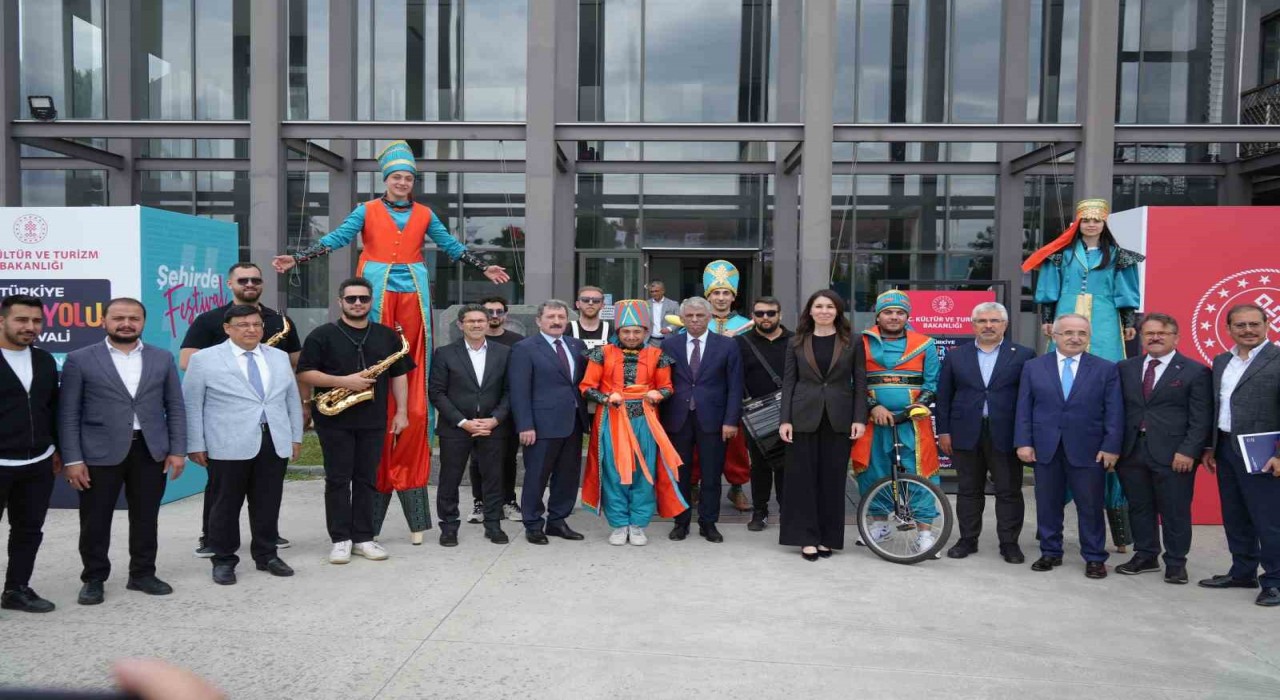 Kültür Yolu Festivali başladı: Samsundan dünya kültür turizmine büyük katkı