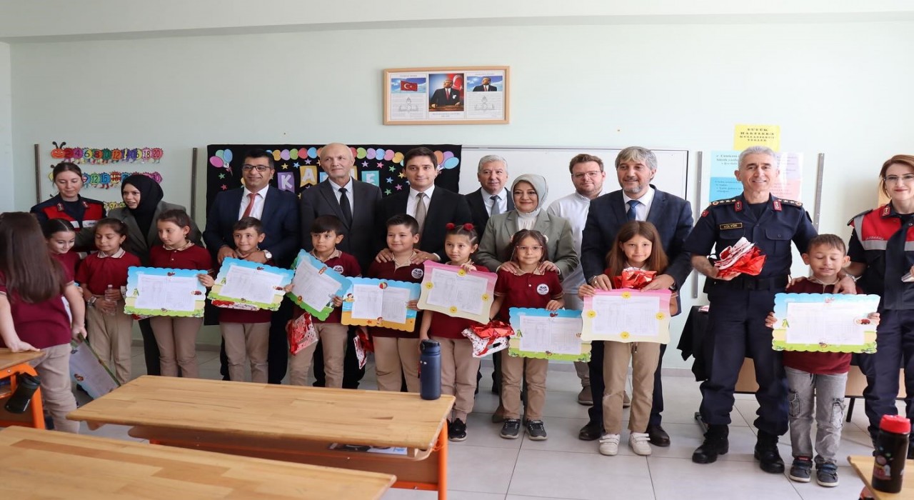 Kütahyada 92 bin 460 öğrenci karne aldı