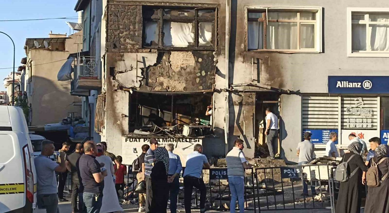 Kütahyada tüp bayisindeki patlamada yaralanan 7 kişinin tedavileri sürüyor