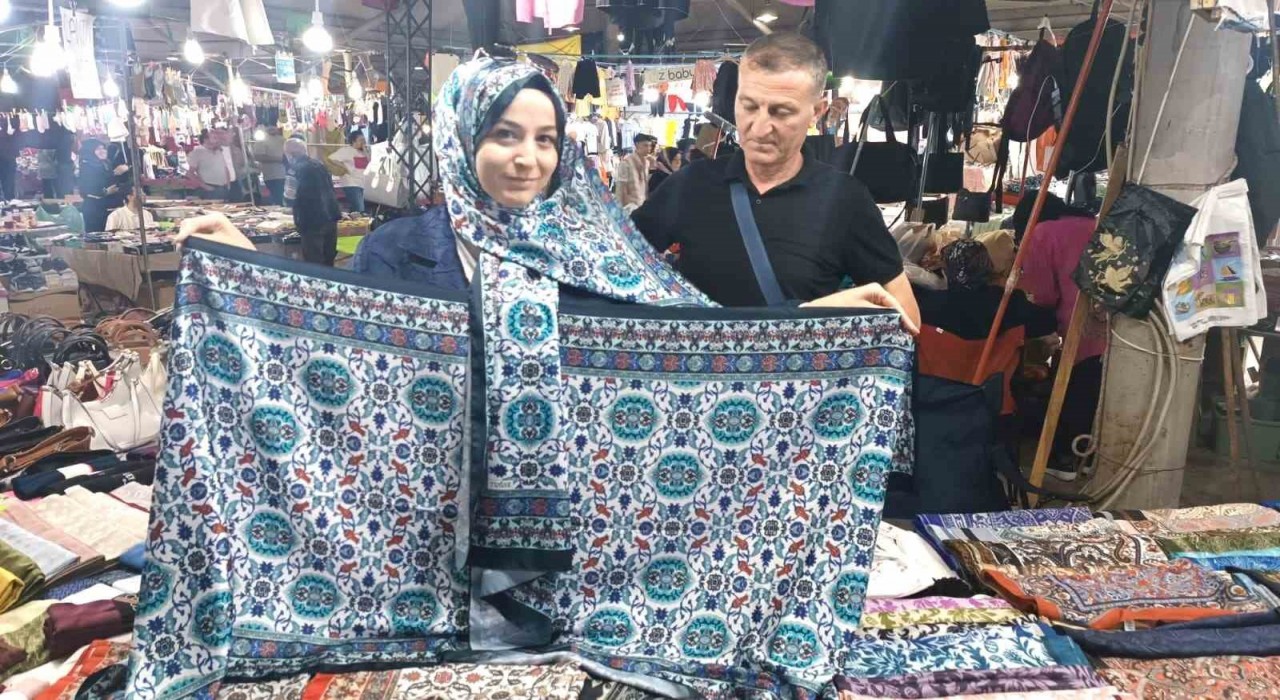 Kütahyanın çini deseni şallarla buluştu