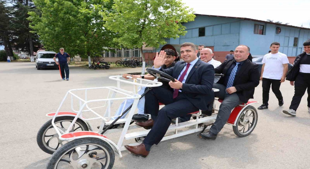 Lise öğrencilerinin bisiklet projesi dikkat çekti