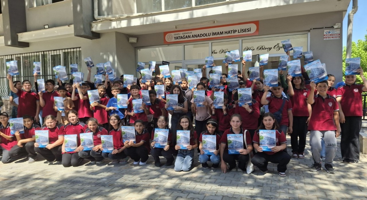 Liselilerin hazırladığı ‘Sancak dergisi okuyucuyla buluştu