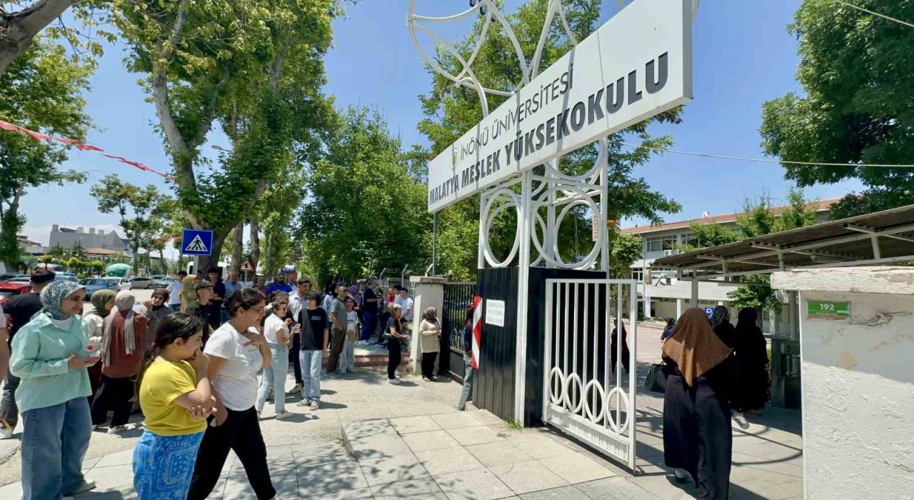 Malatyada AYT heyecanı sona erdi