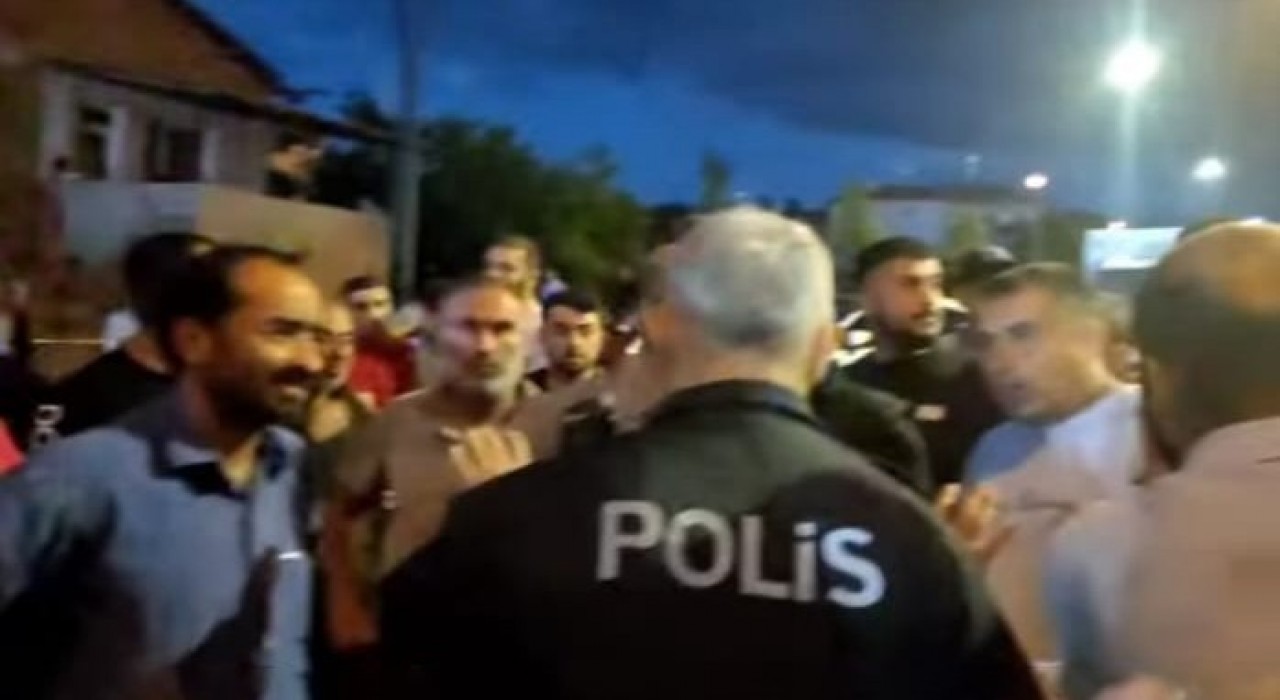 Malatyada kaza sonrası vatandaşlar yolu ulaşıma kapattı