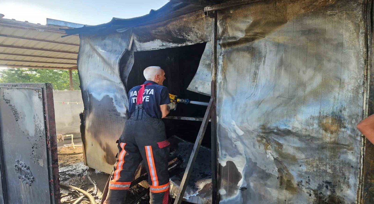 Malatyada konteyner yangını