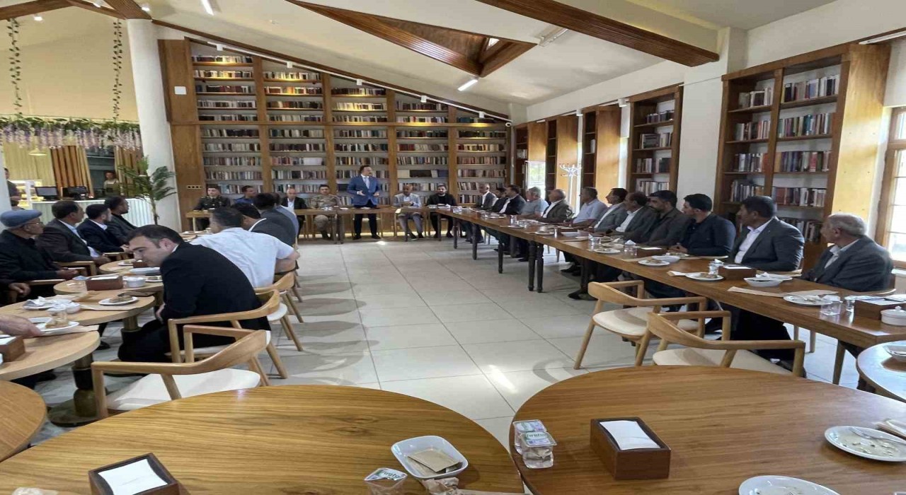 Malazgirtte bayramlaşma töreni düzenlendi