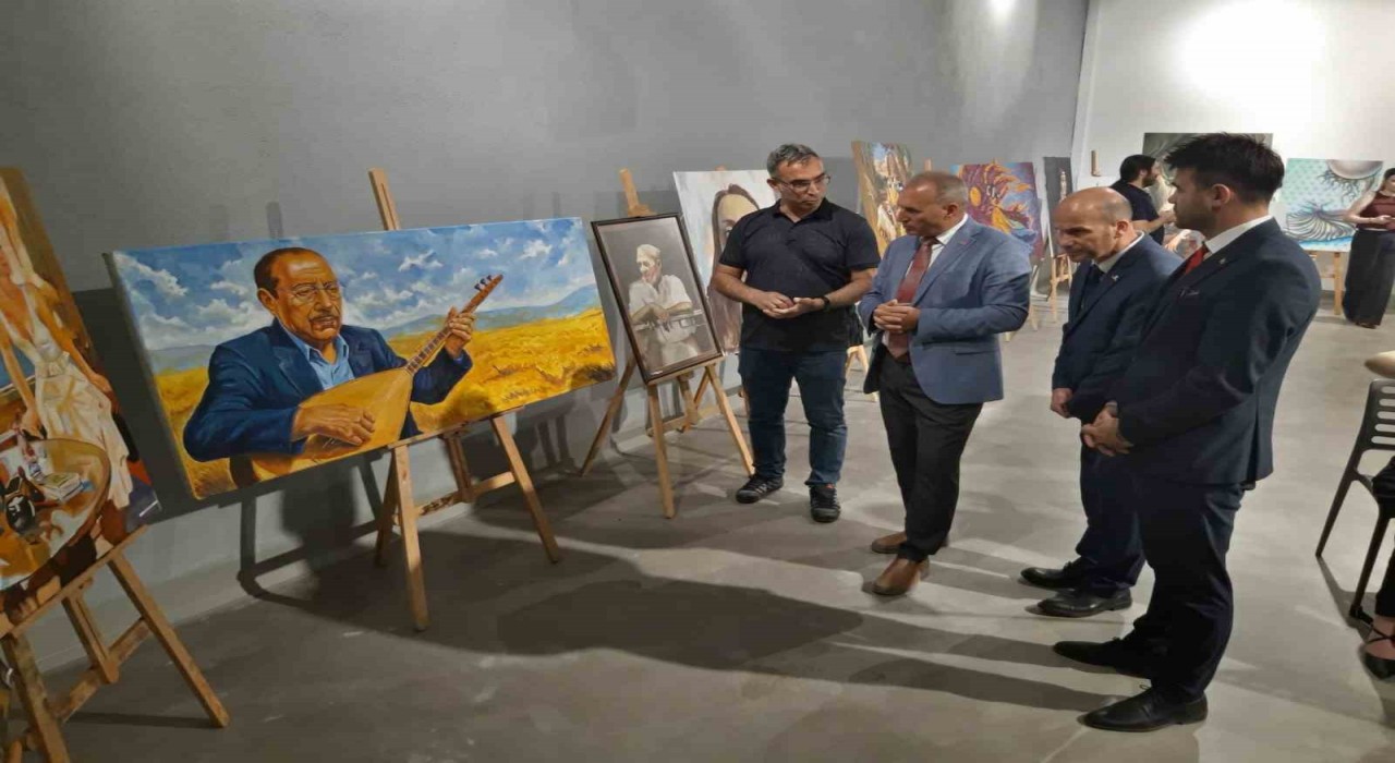 Manisa Güzel Sanatlar Lisesinden müzede yıl sonu resim sergisi