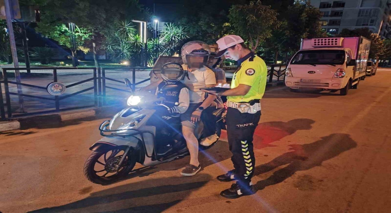 Manisada motosikletlilere ceza yağdı