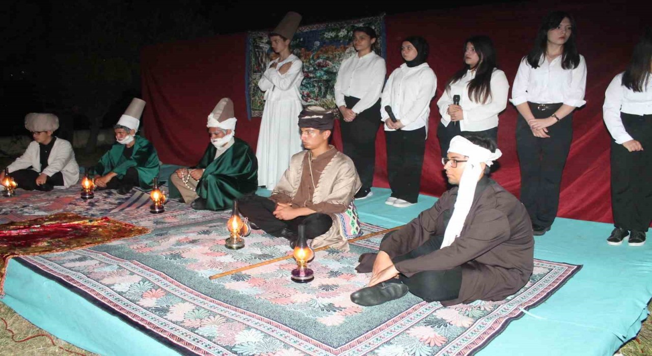 Manyas Anadolu Lisesinde İslam Devletleri Şenliği düzenlendi