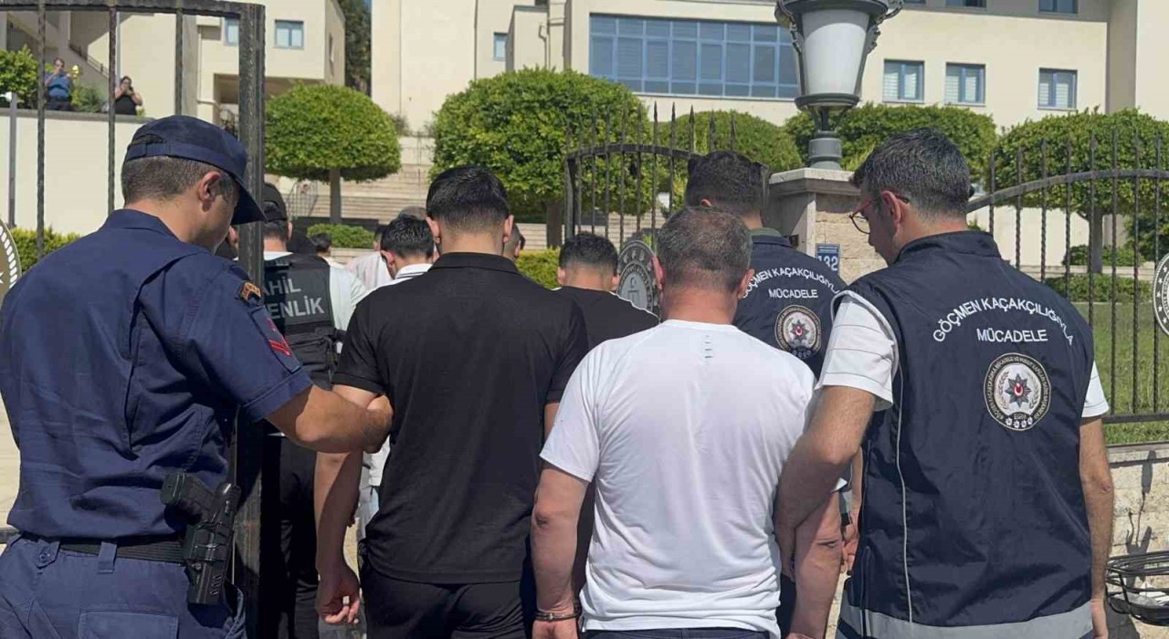 Marmariste göçmen kaçakçılığı operasyonu: 7 tutuklama