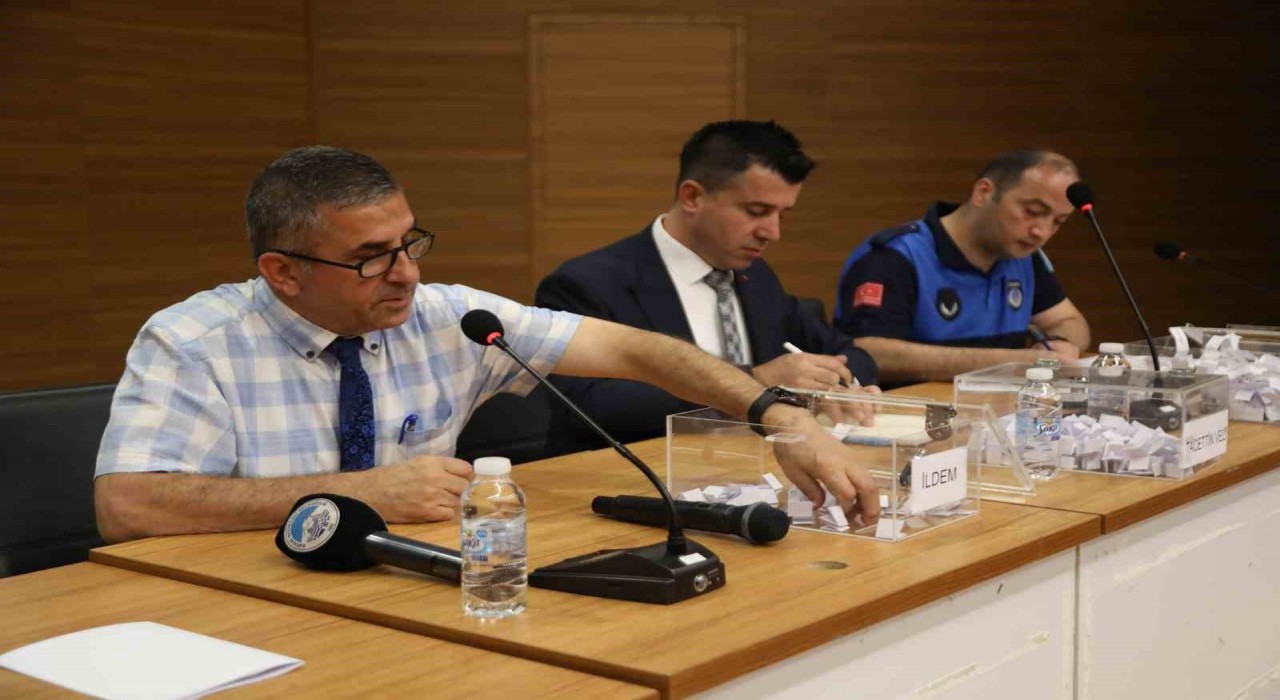 Melikgazi Köy Pazarında yer alacak esnafın yerleri kura ile belirlendi