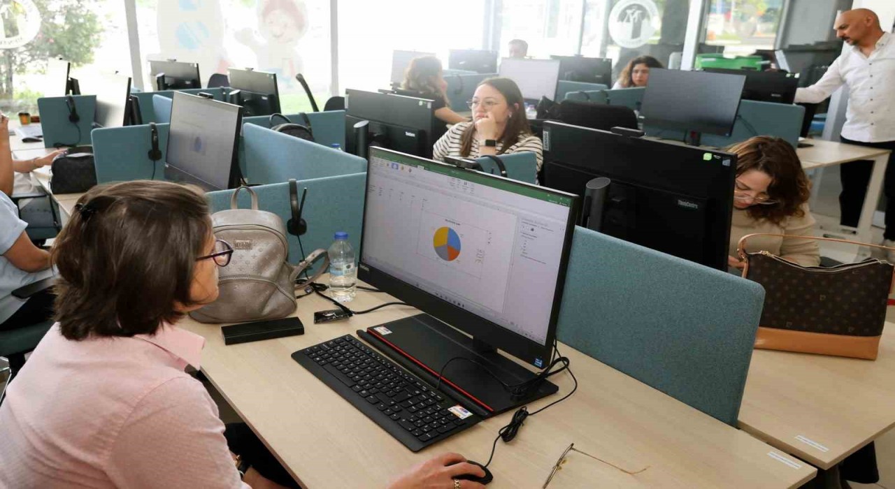 Menteşe Belediyesi personeline Temel Ofis programları eğitimi