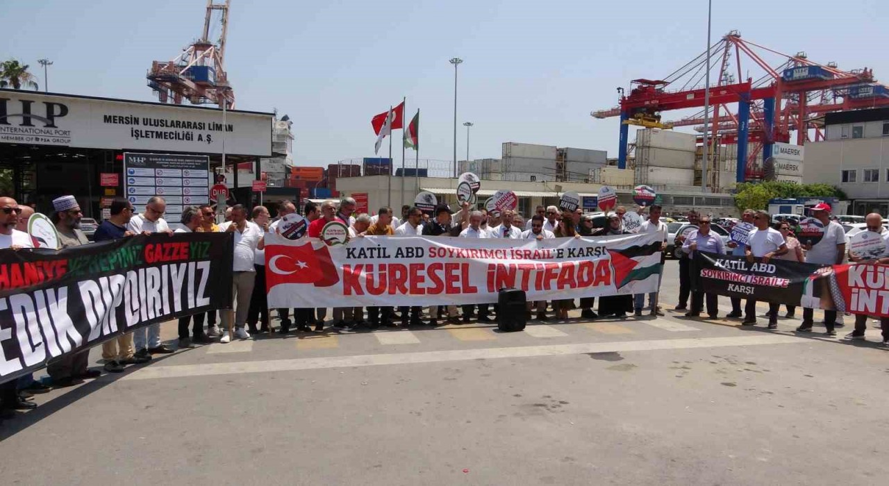 Mersinde, İsrailin Madleen gemisine müdahalesi protesto edildi