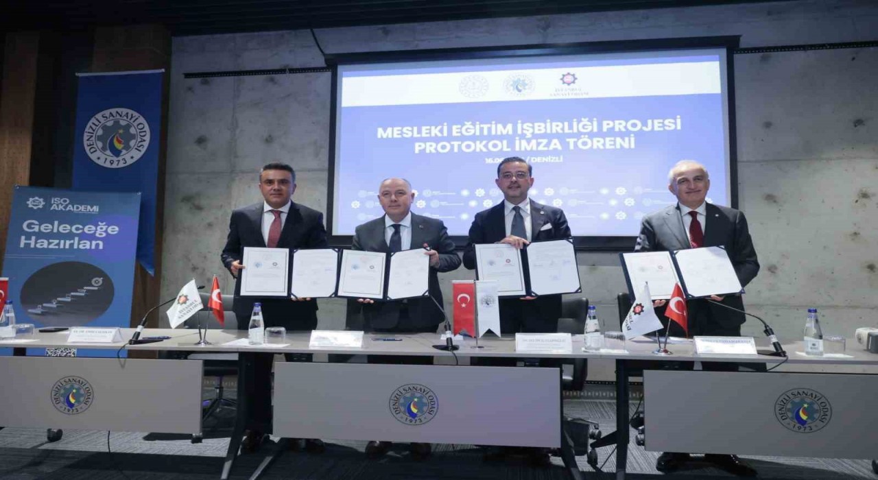 Mesleki eğitim protokolüne imza atan Denizli Sanayi Odası, Egede bir ilki gerçekleştirdi