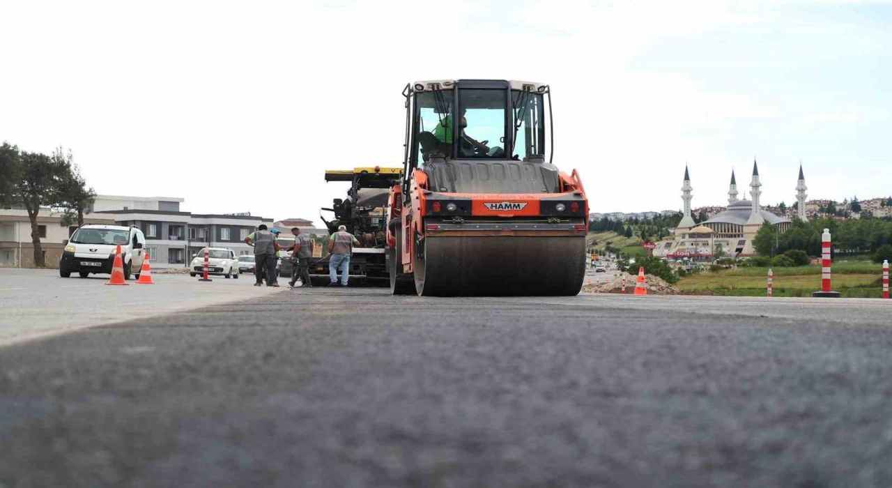 Metrobüs hattında çalışmalar hız kazandı: 10 farklı noktada, aynı anda, gayretle çalışıyorlar