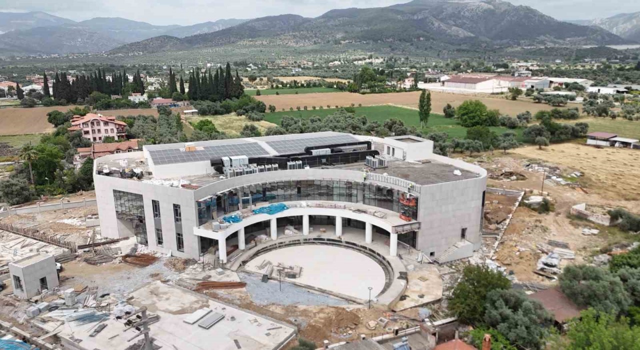 Milas Kültür Merkezinin yüzde 77si tamamlandı