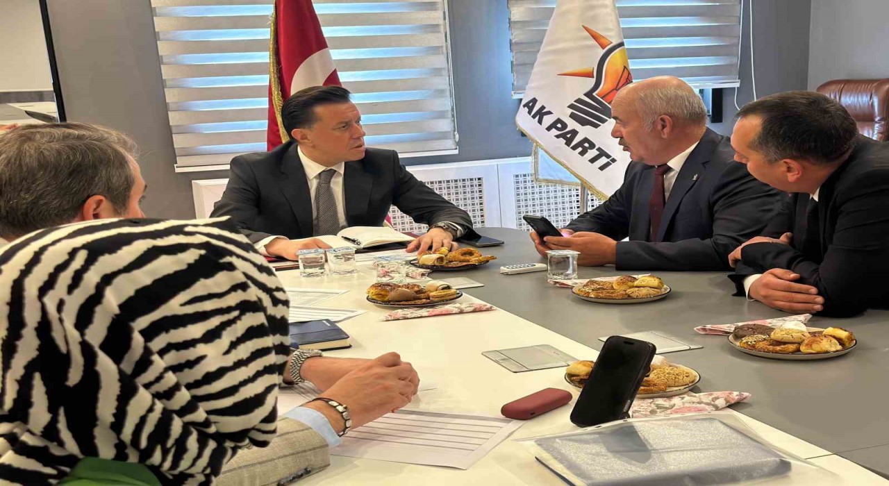 Milletvekili Hatipoğlu, ‘Halk Gününde vatandaşların talebini dinledi