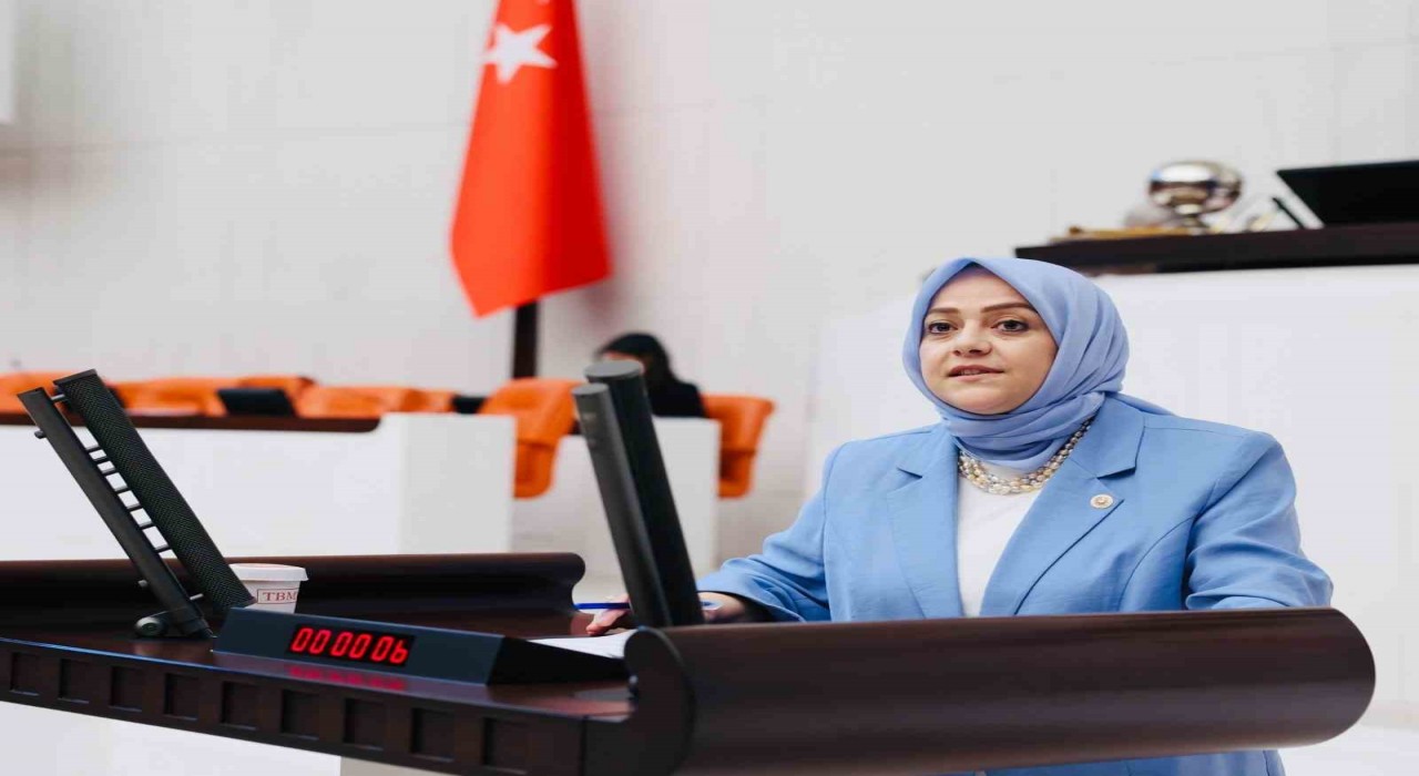 Milletvekili Ün: Çifte vatandaşlık sahibi Moşeler, İsraile savaş suçu işlemeye gidiyor