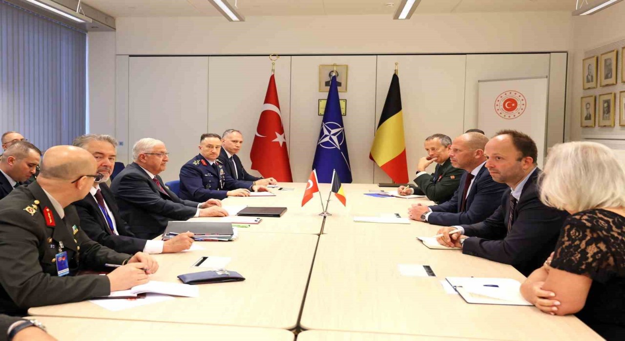 Milli Savunma Bakanı Güler Belçika Savunma Bakanı Francken ile görüştü