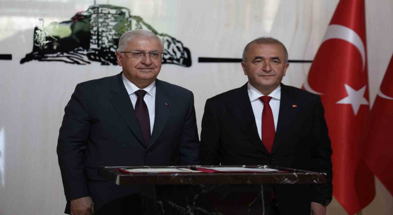 Milli Savunma Bakanı Yaşar Güler Elazığda