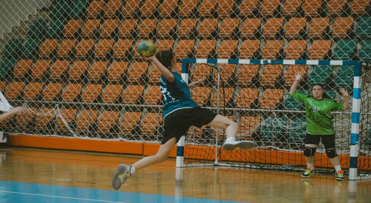 Minikler Hentbol Türkiye Şampiyonası Aydında başladı