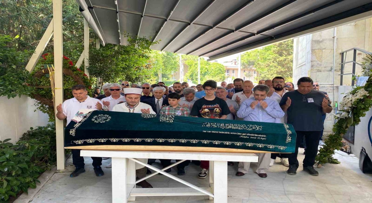 Mona Rozaya ilham olan Muazzez Akkaya Giray, son yolculuğuna uğurlandı