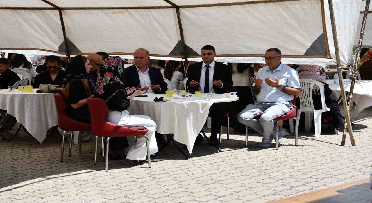 Motosiklet kazasında hayatını kaybeden öğrenciler için mevlit programı düzenlendi