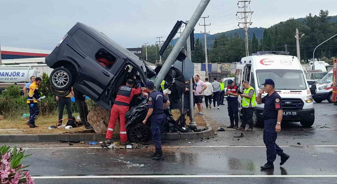 Muğlada 10 günde 326 kazada 2 ölü, 233 yaralı