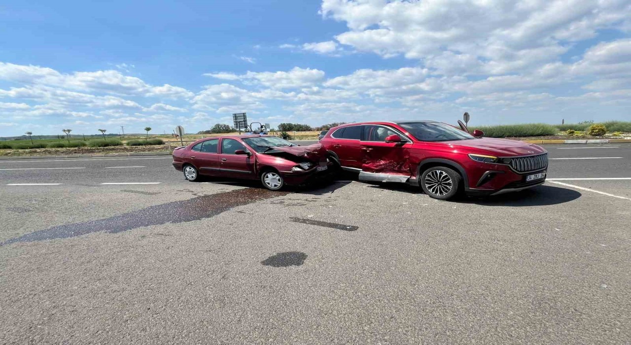 Muratlıda trafik kazası: 3 yaralı