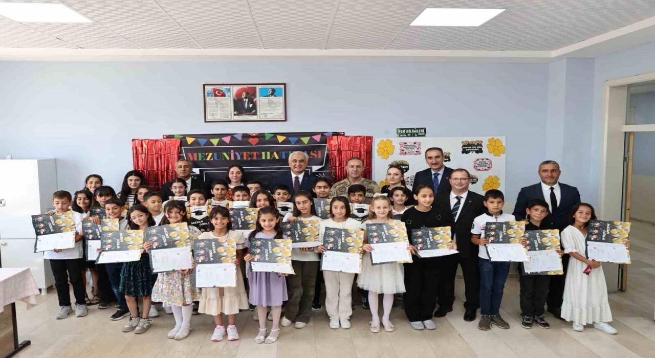 Muşta 104 bin öğrenci karne heyecanı yaşadı