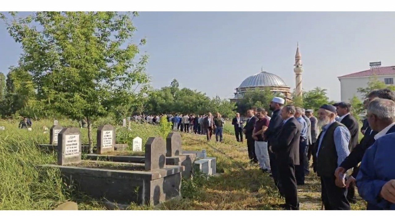 Muşta bayramlaşmada uzun kuyruklar oluştu