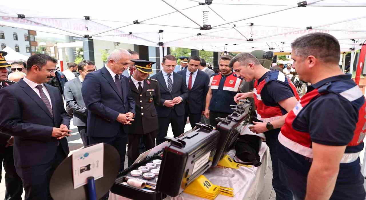 Muşta jandarma teşkilatının kuruluş yıl dönümü coşkuyla kutlandı