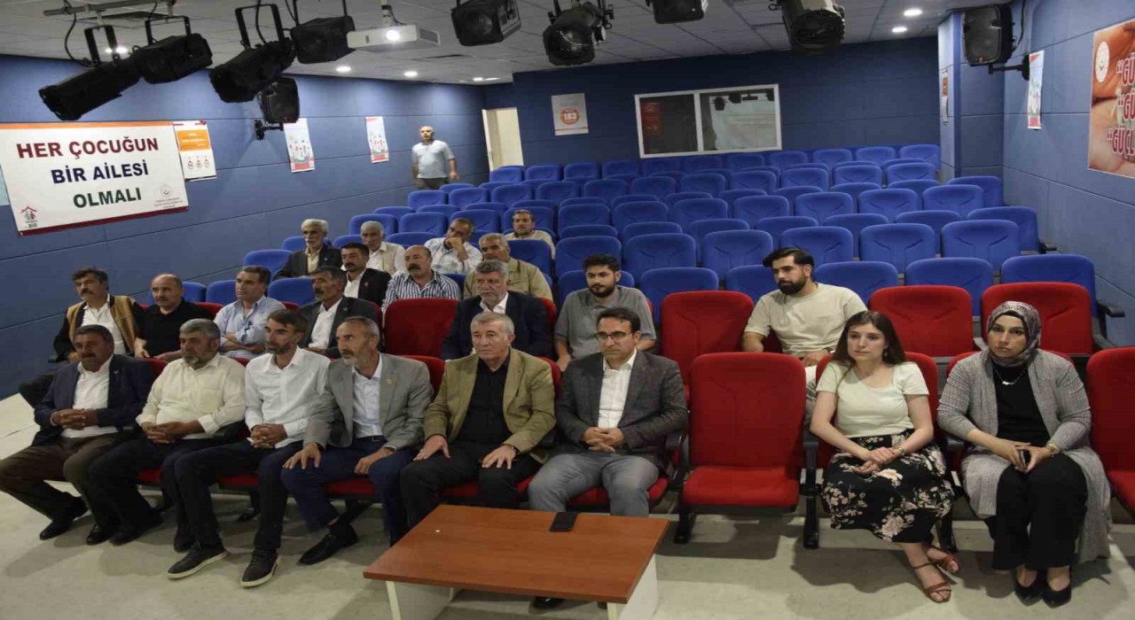 Muşta muhtarlara Koruyucu Aile Olmak eğitimi verildi