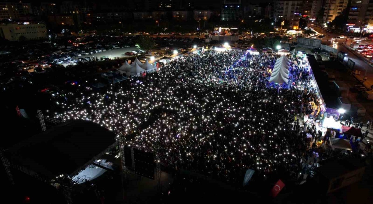 Nilüfer Karadeniz Festivalinde Ekin Uzunlar rüzgarı