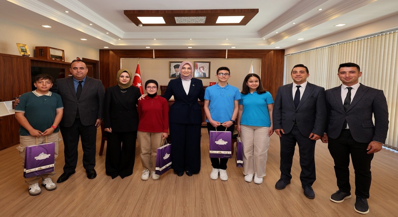 Öğrenciler Vali Yiğitbaşına Lavantayı sordu