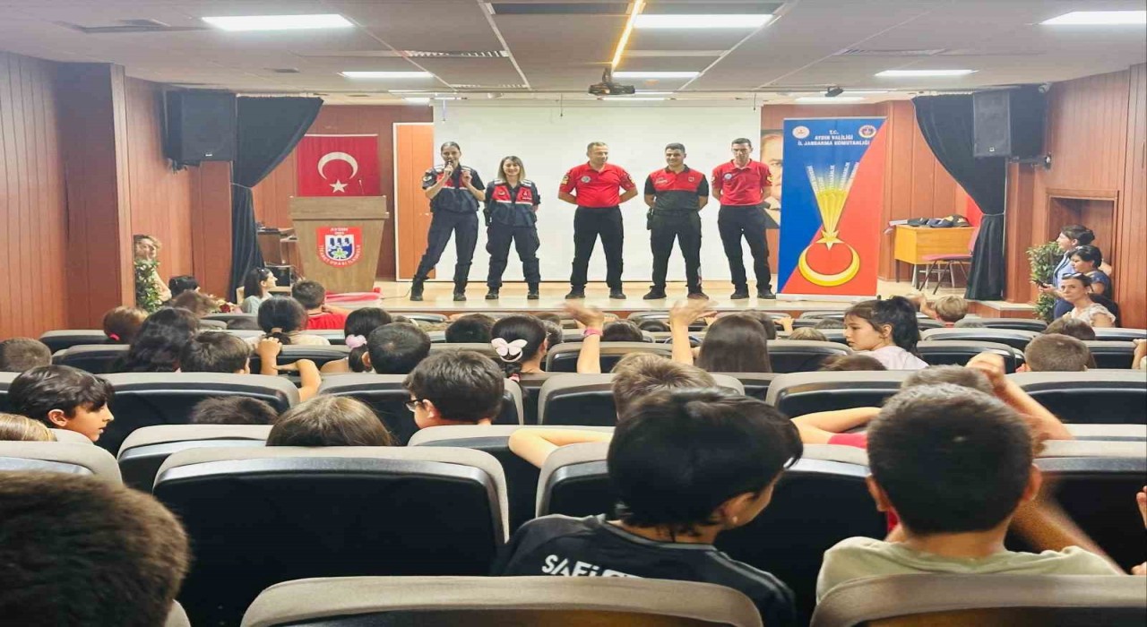 Öğrencilere jandarma mesleği tanıtıldı