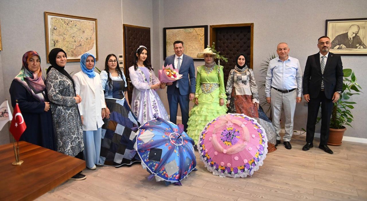 OKÜ Tekstil Teknolojisi Öğrencilerinden Rektöre Ziyaret