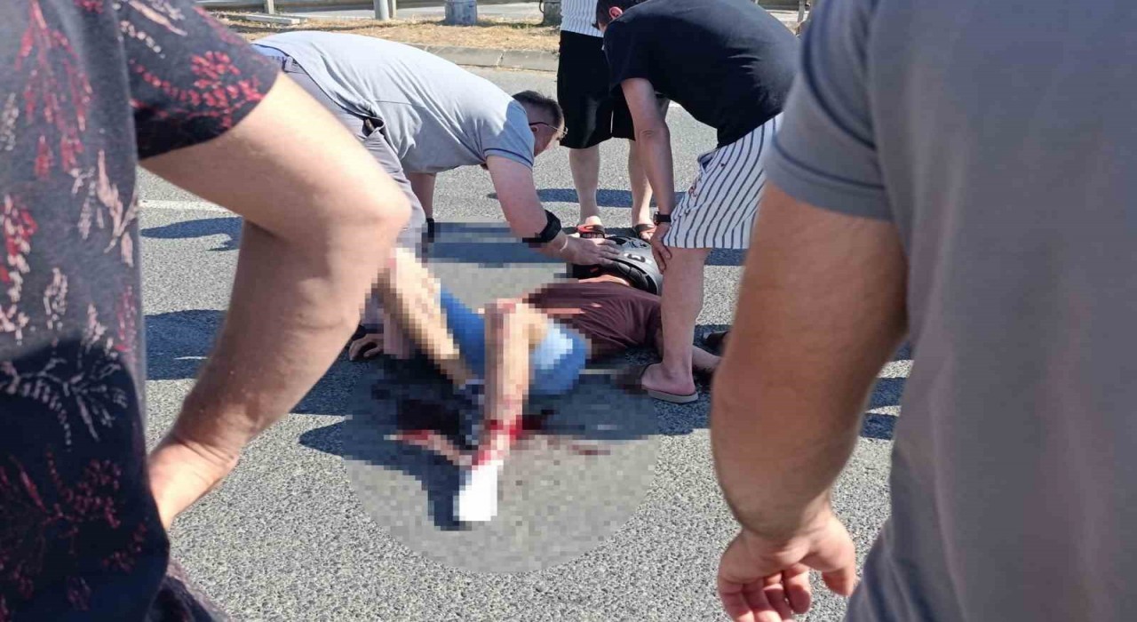 Orduda motosiklet ile otomobil çarpıştı: 1i çocuk 2 yaralı