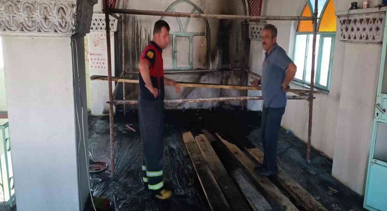 Osmancıkta camide çıkan yangın söndürüldü