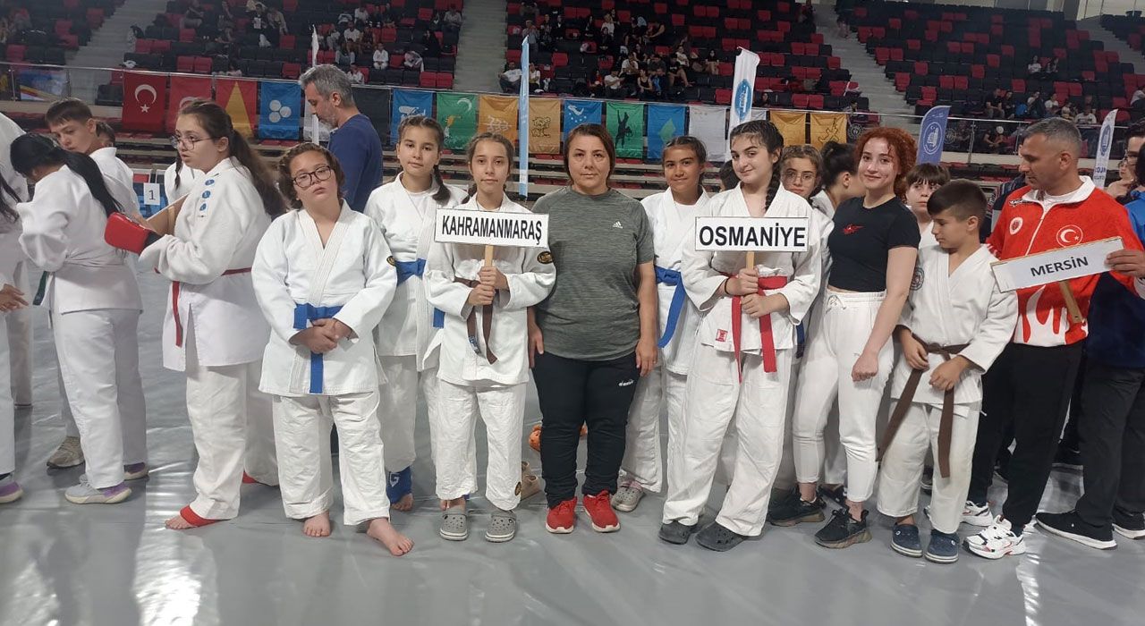 Osmaniyeli Ju Jitsu Sporcularından Çorum’da Madalya Yağmuru!