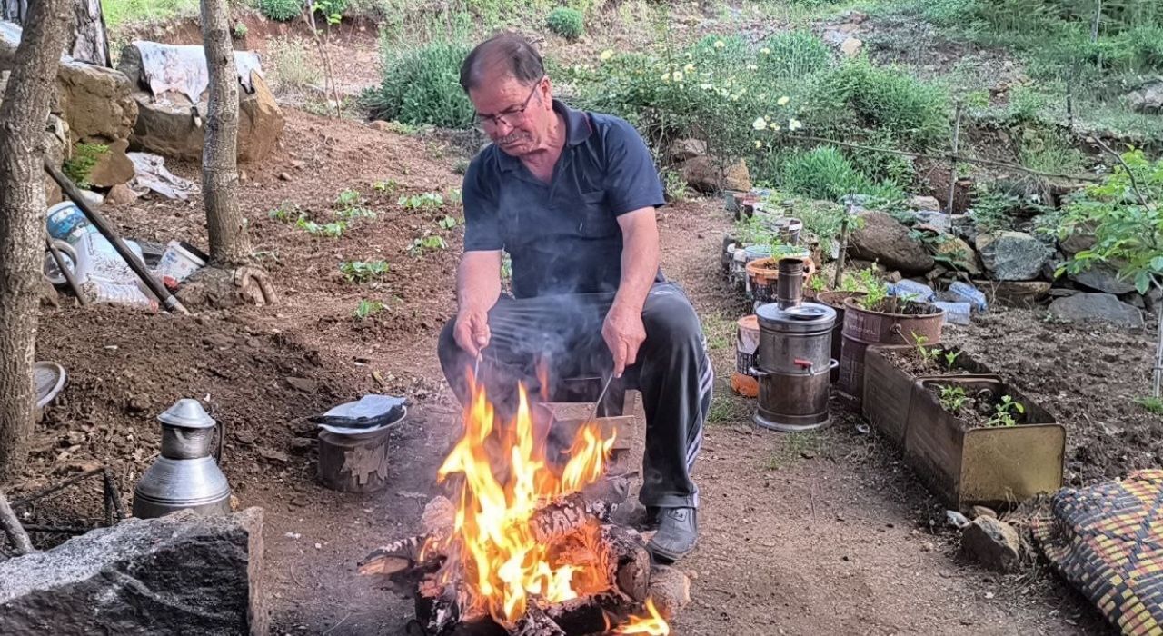 Osmaniyeliler Sıcaktan Kaçtı, Yaylada Mangal Keyfi Yaptı
