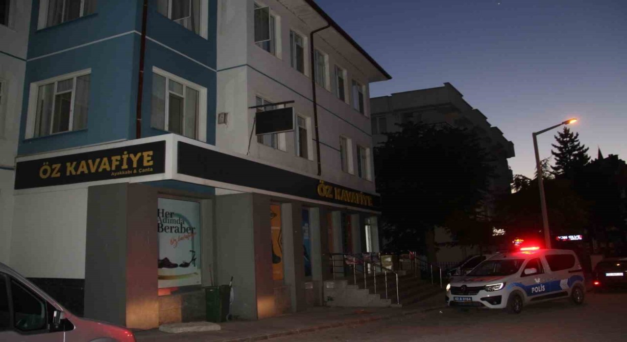 Otelin 3. katından düşen 2 yaşındaki çocuk yaralandı