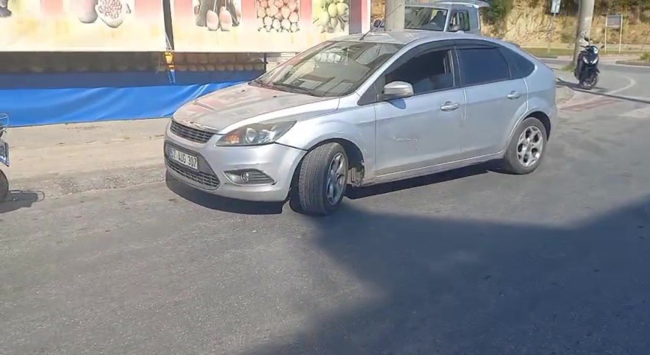 Otomobil ile motosiklet çarpıştı: 1 yaralı